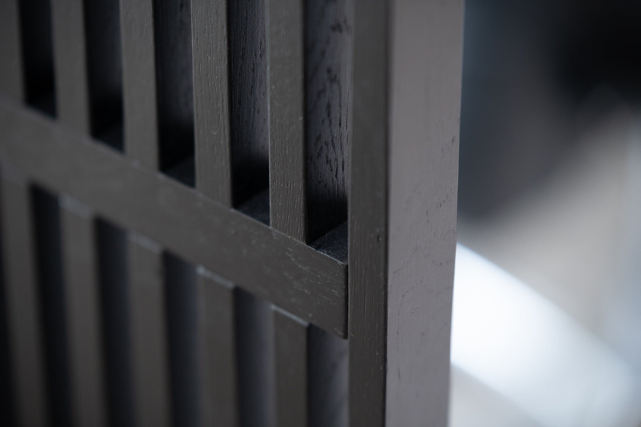 Maatwerk Houten Roomdivider showroom Luxe Vloerenbedrijf