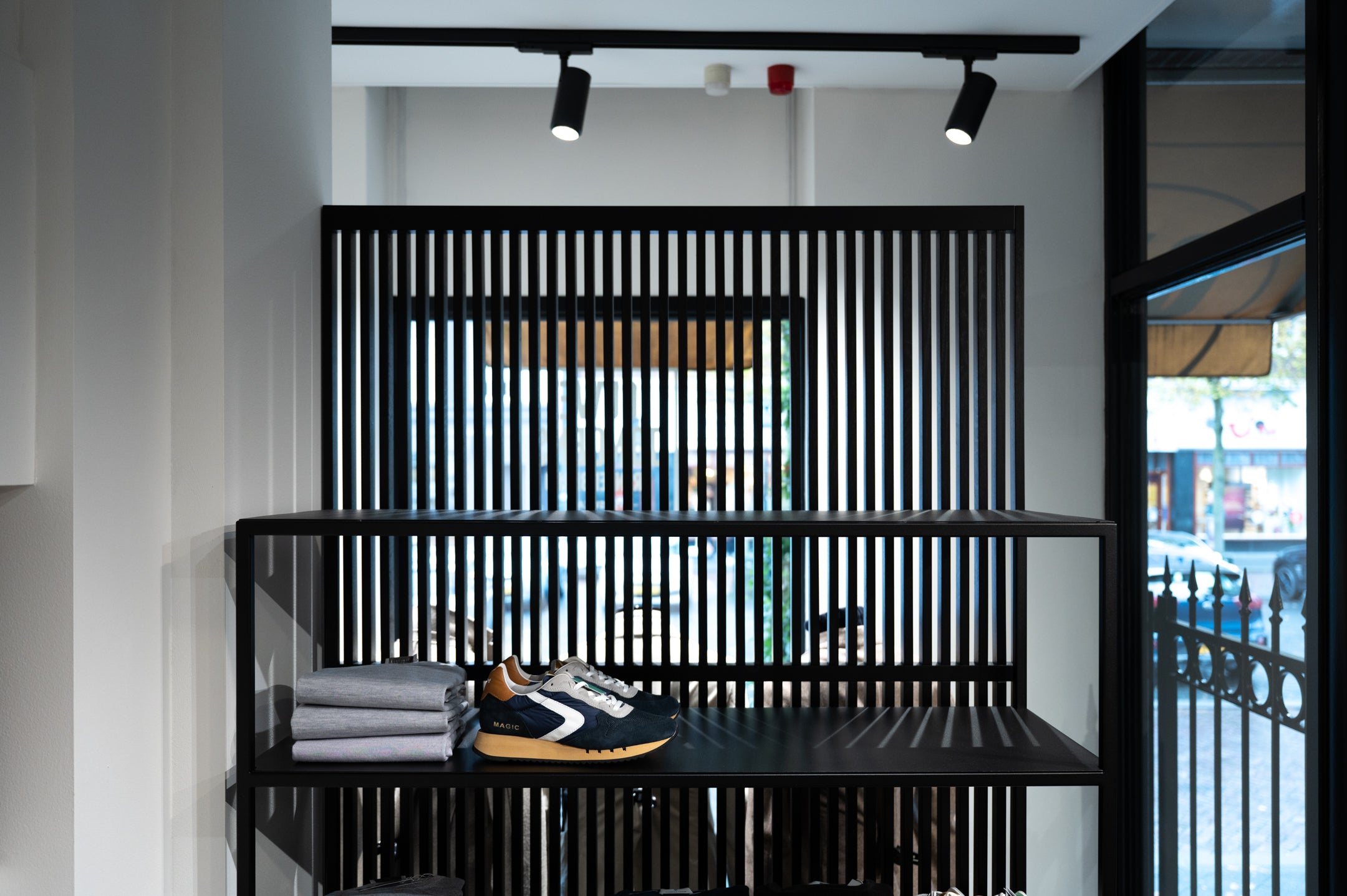 Houten roomdividers winkeletalage