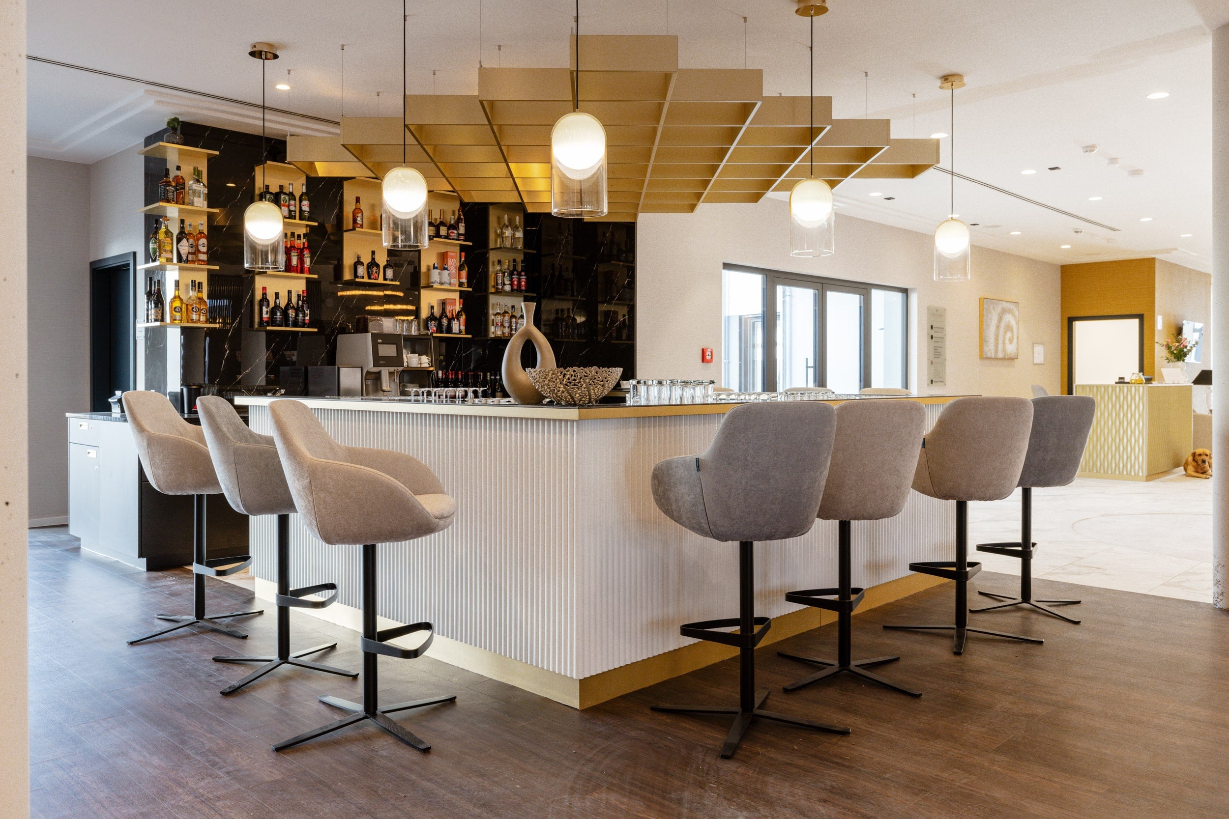 Houten scheidingswanden ouderenzorg