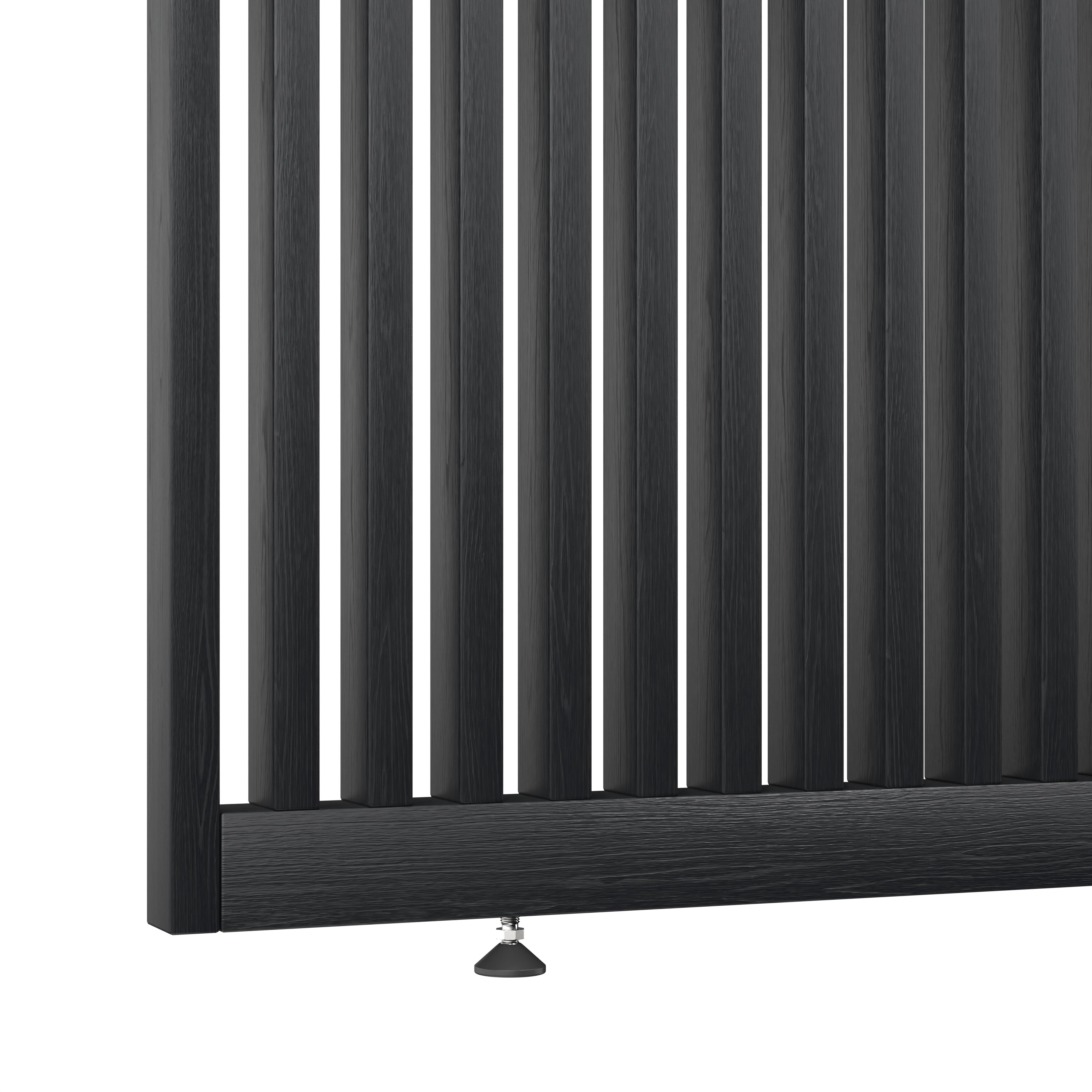 Onderzijde van roomdivider Original RAL 9005 met stelvoetjes